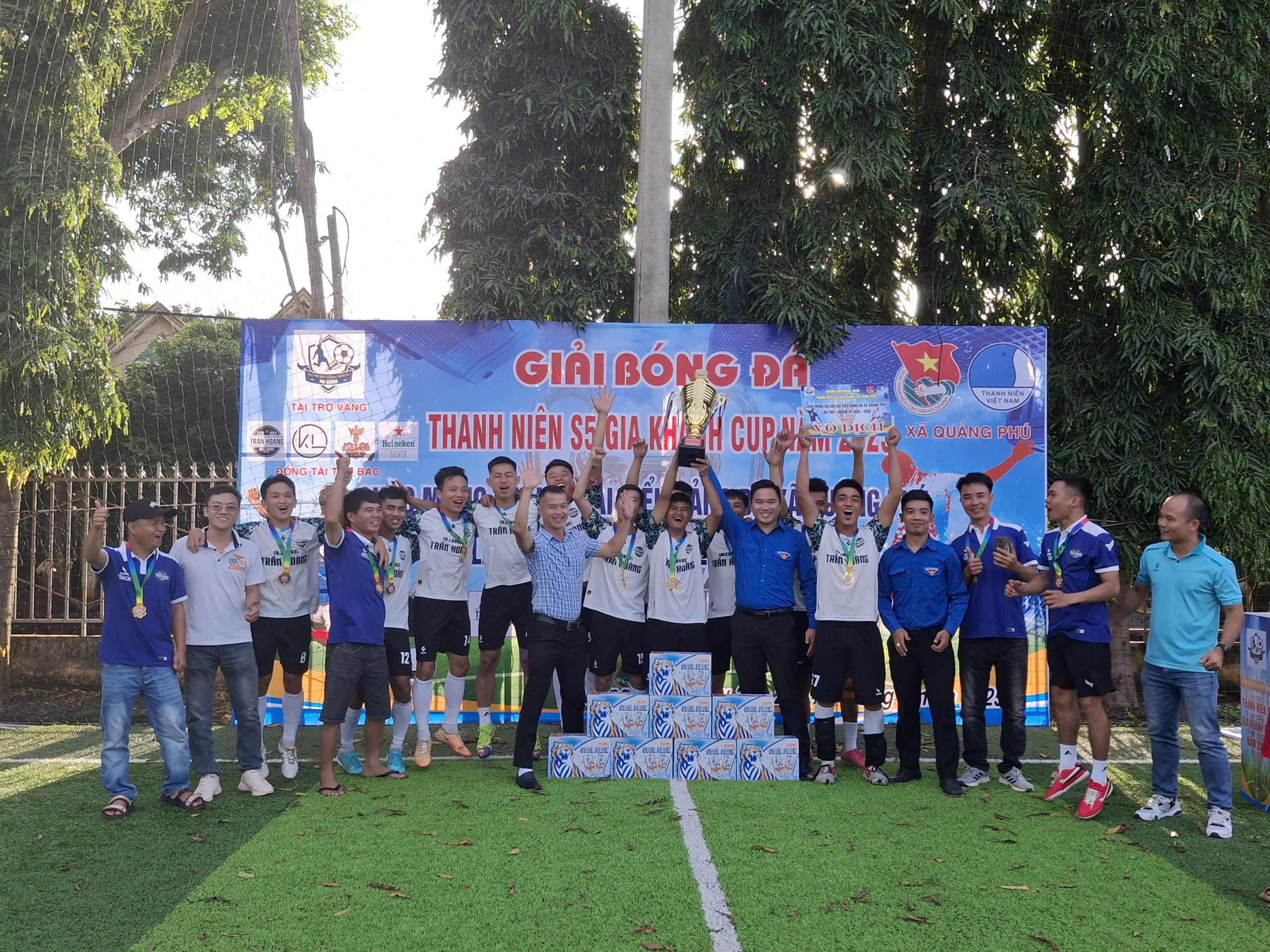 Giải bóng đá thanh niên chào mừng Đại hội Đảng bộ xã Quảng Phú thành công tốt đẹp